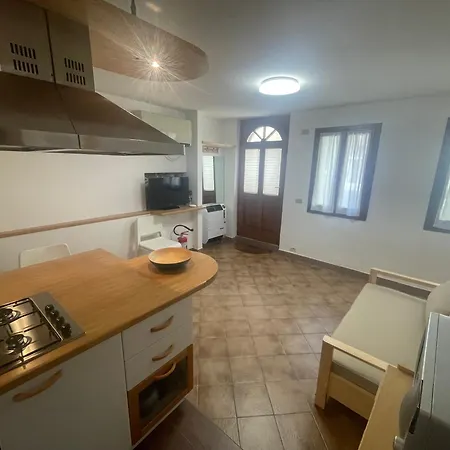 Apartment Calle Del Palazzo 12